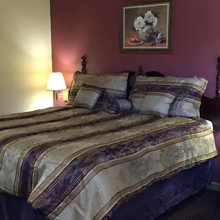 First Western Inn - Fairmont City