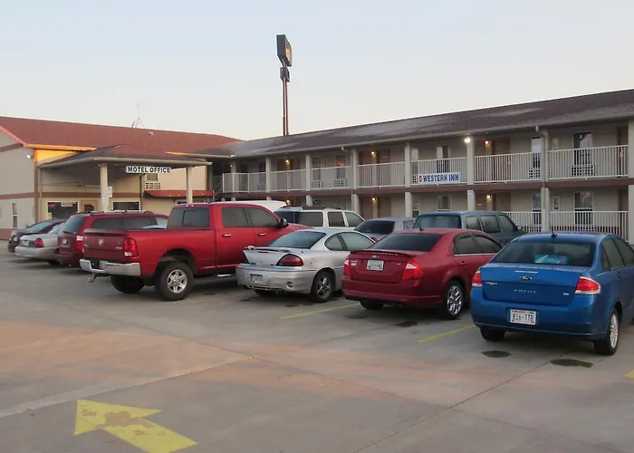 First Western - Fairmont Motel 2*