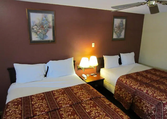 First Western - Fairmont 2* Fairmont City