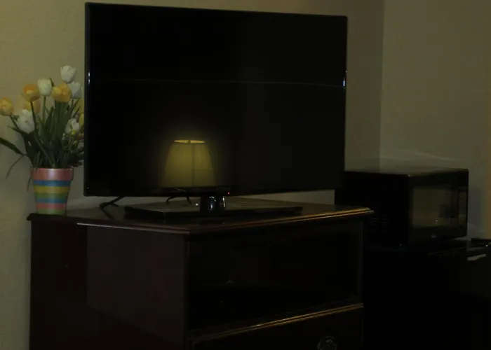 Мотель First Western - Fairmont