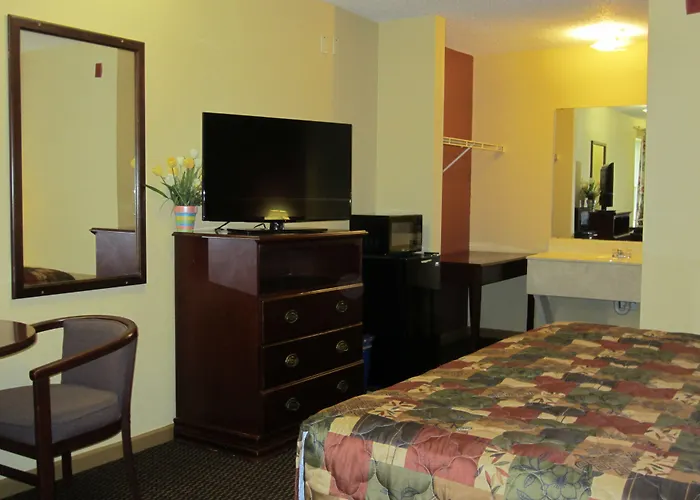 First Western - Fairmont Motel