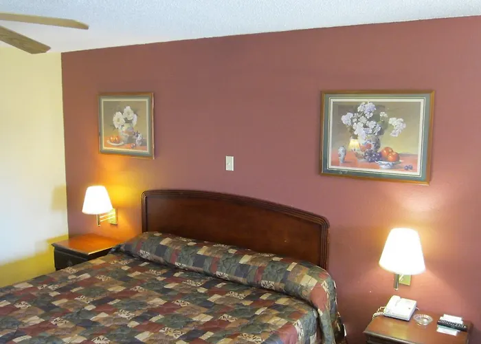 First Western - Fairmont Motel